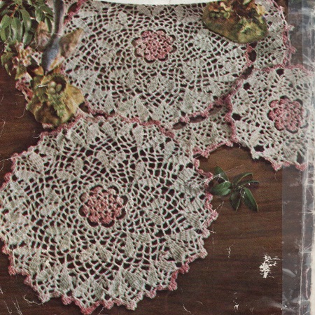 easy beginner Pink White Doily Pattern