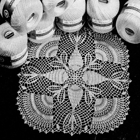 Popcorns and Pineapples Doily